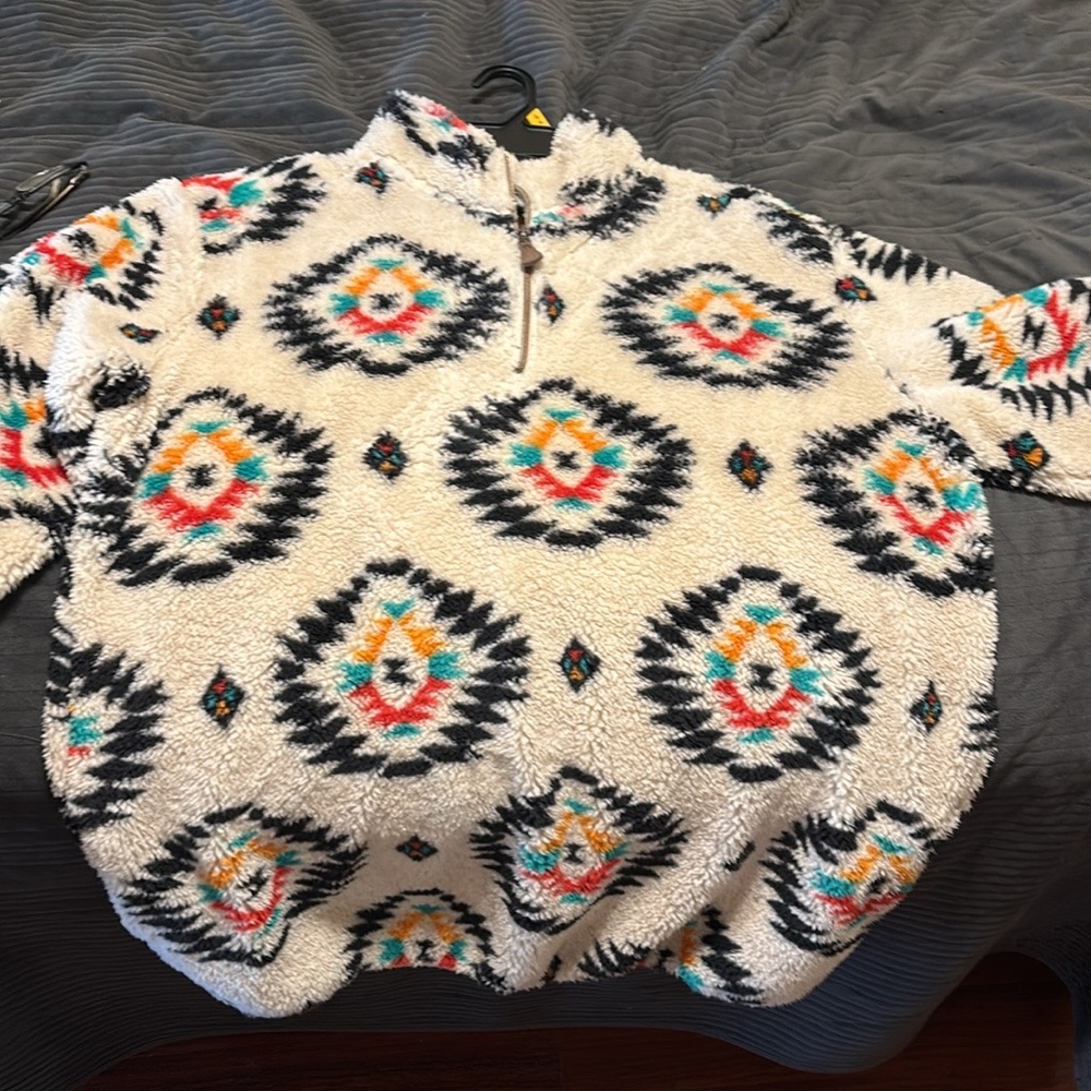 Soft and cozy sweater with zipper